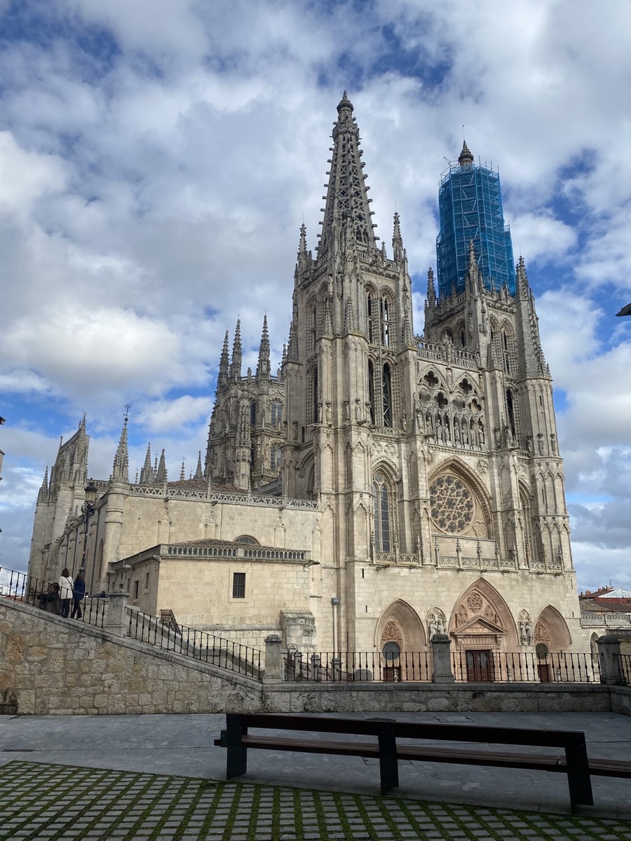 Leaving Burgos on the trail