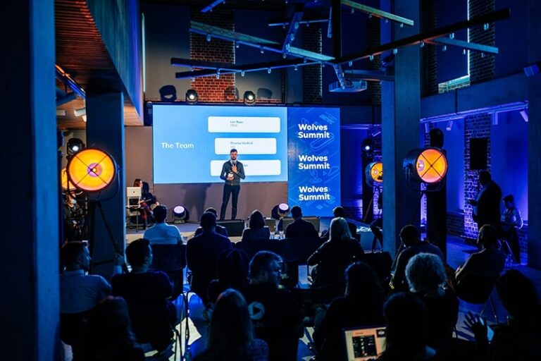 25 Best Startup Pitch Competitions of 2024 [Virtual Friendly