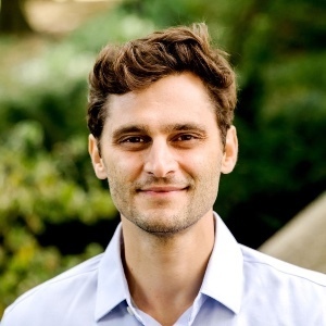 Tom Buchok